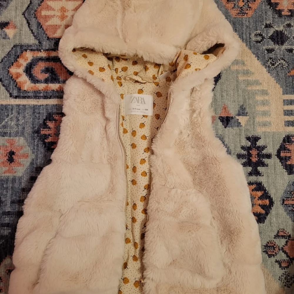 Zara Faux Fur Vest with Hood - Picture 2 of 3